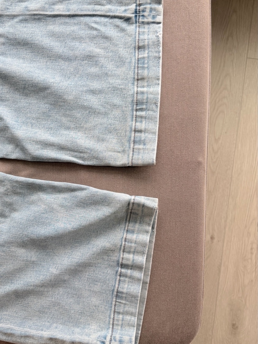 American Eagle Outfitters Light Blue Wide-Leg Cargo Jeans as is - Picture 5 of 9